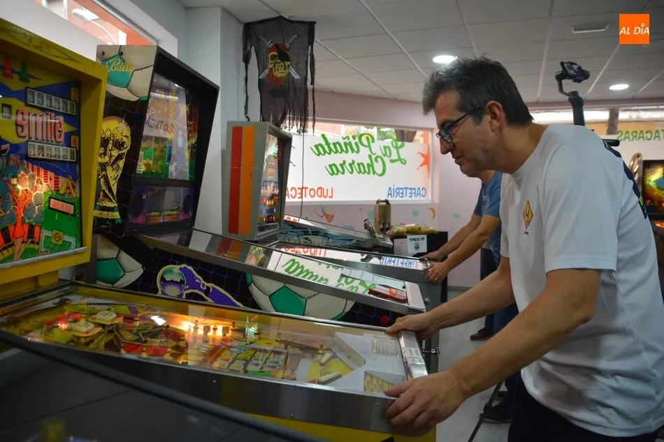 Foto 11 - M&aacute;s de 40 participantes en el V Torneo Pinball Ciudad de Salamanca