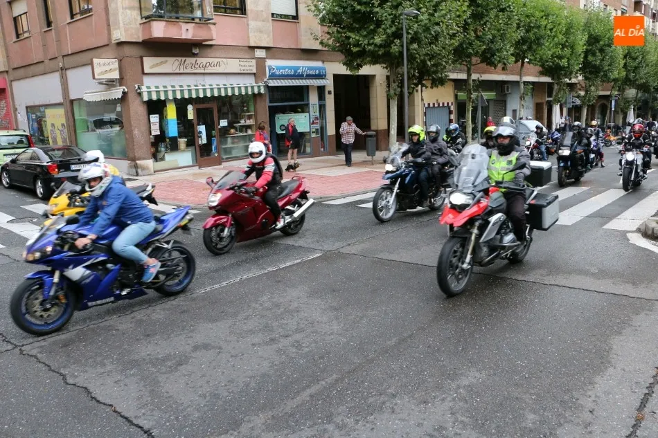 Foto 6 - El Motoclub Ruedas Charras celebra las Fiestas con su tradicional ruta