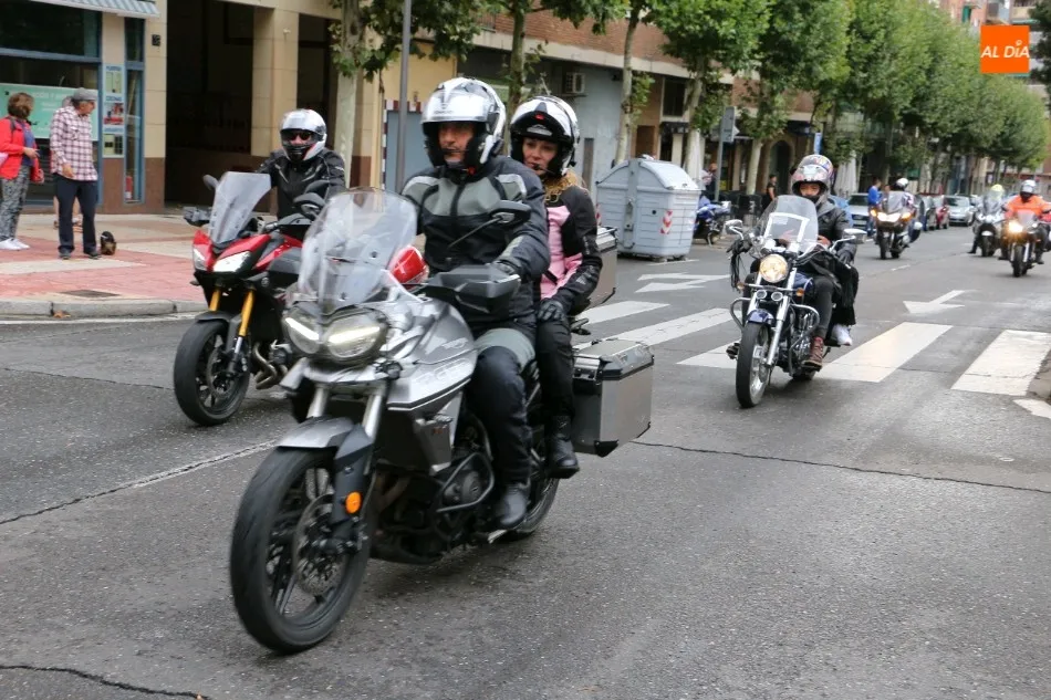 Foto 3 - El Motoclub Ruedas Charras celebra las Fiestas con su tradicional ruta