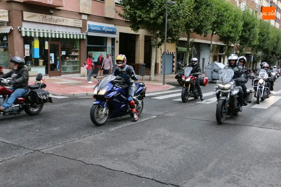 Foto 2 - El Motoclub Ruedas Charras celebra las Fiestas con su tradicional ruta