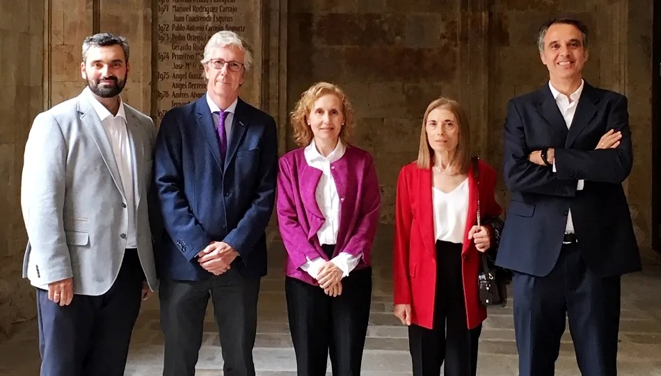 Ana María Andaluz, Pedro Sangro, Miguel Ángel Huerta y Juan Manuel Castro, junto a la rectora Mirian Cortés