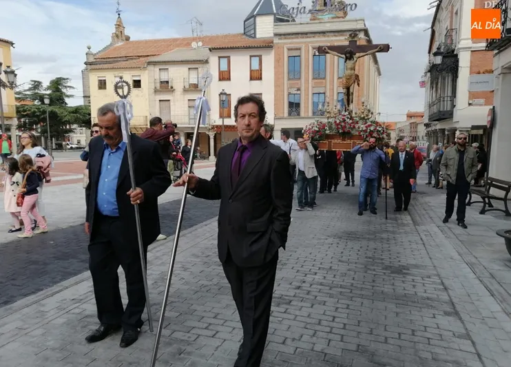 Foto 2 - Cari&ntilde;o y devoci&oacute;n acompa&ntilde;an al Santo Cristo de San Lu&iacute;s en su fiesta anual