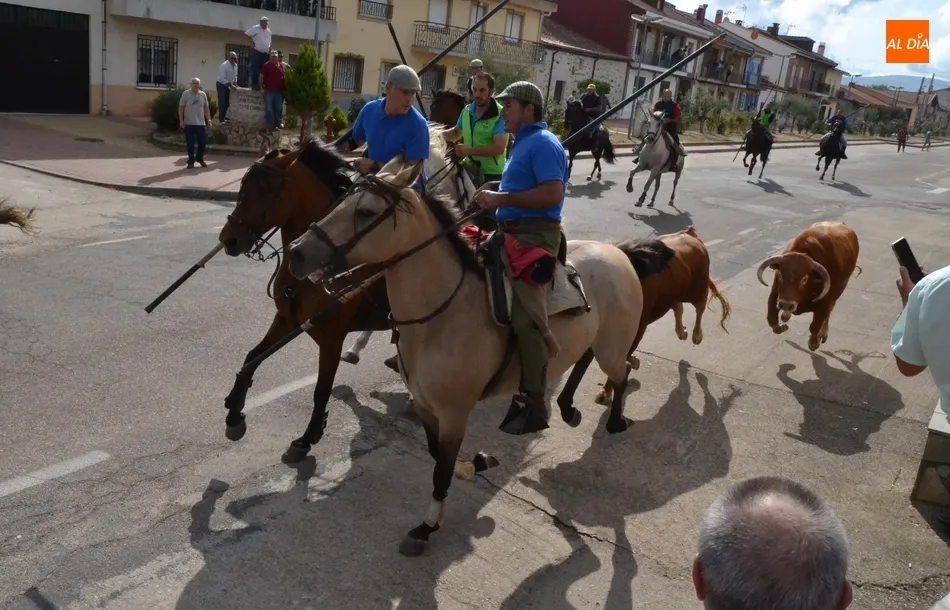 Gran ambiente en la alargada mañana taurina de Martiago  