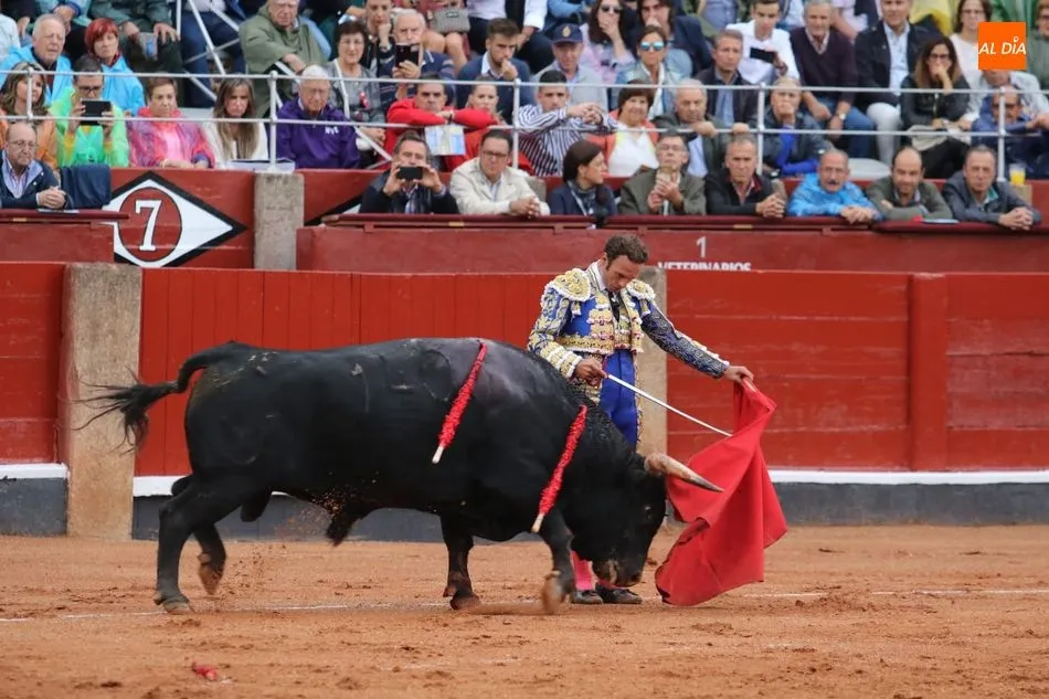 Foto 3 - Antonio Ferrera y Juan del &Aacute;lamo abren la puerta grande de La Glorieta&nbsp;