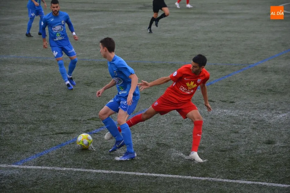 Foto 8 - El Santa Marta no supera el derbi y vuelve a perder frente al Almaz&aacute;n (0-2)