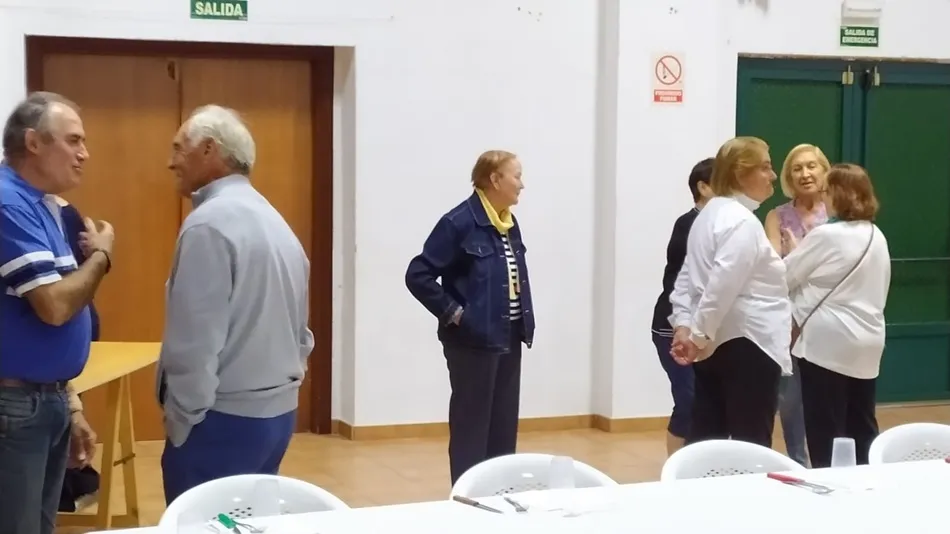 Foto 4 - El Coro Popular de Villoruela confraterniza con una entretenida cena