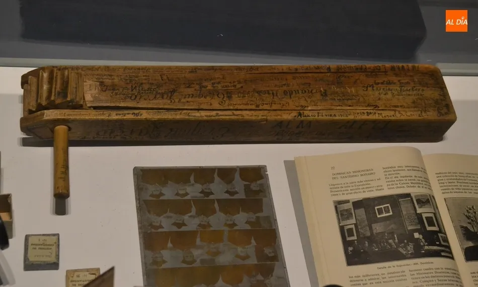 Foto 4 - Una carraca y una partitura, entre las nuevas piezas de la exposici&oacute;n &lsquo;7.000 historias y m&aacute;s&rsquo; ...
