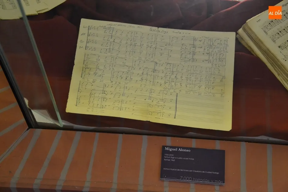 Foto 3 - Una carraca y una partitura, entre las nuevas piezas de la exposici&oacute;n &lsquo;7.000 historias y m&aacute;s&rsquo; ...