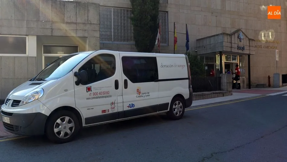 Unidad móvil para colectas de sangre en Béjar