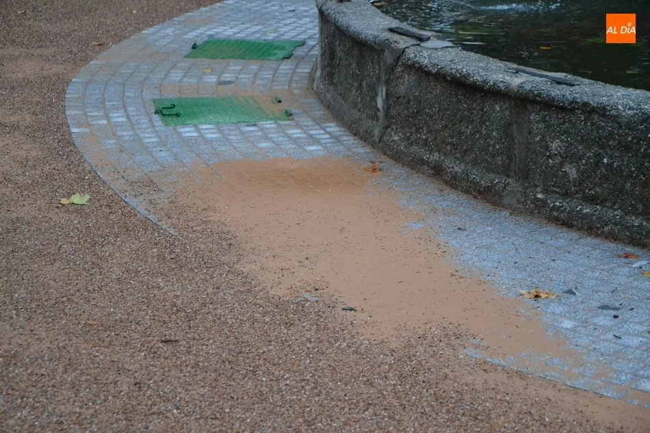 Foto 3 - La granizada causa estragos en las instalaciones deportivas y en el &lsquo;nuevo&rsquo; Parque de La...