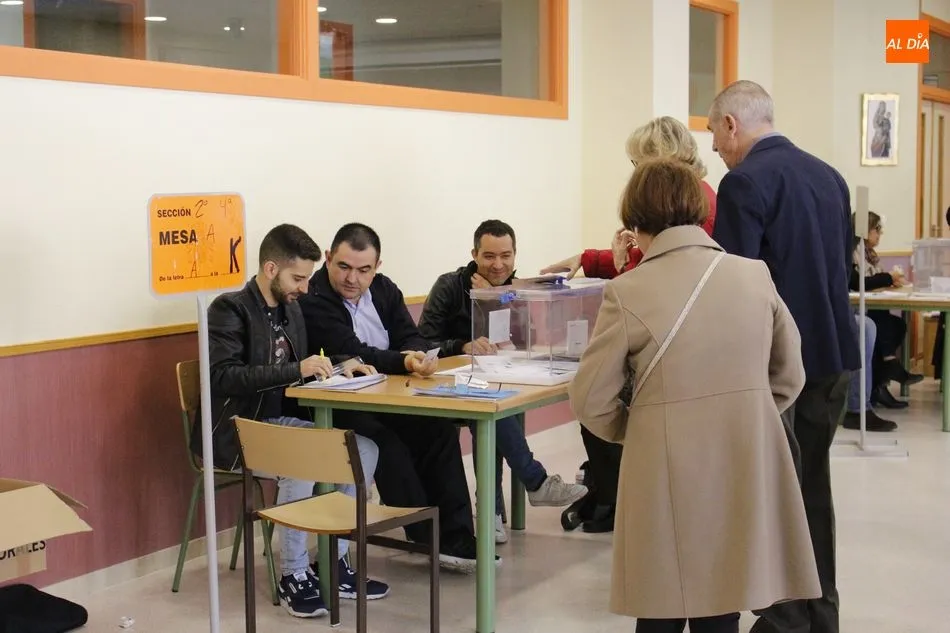 Este periplo de falta de estabilidad institucional comenzó con las elecciones de 2015, cuyos resultados no sirvieron para formar gobierno