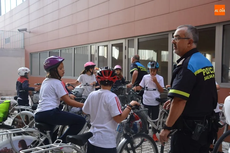 Foto 9 - La Polic&iacute;a Local imparte lecciones de educaci&oacute;n vial a escolares de la ciudad