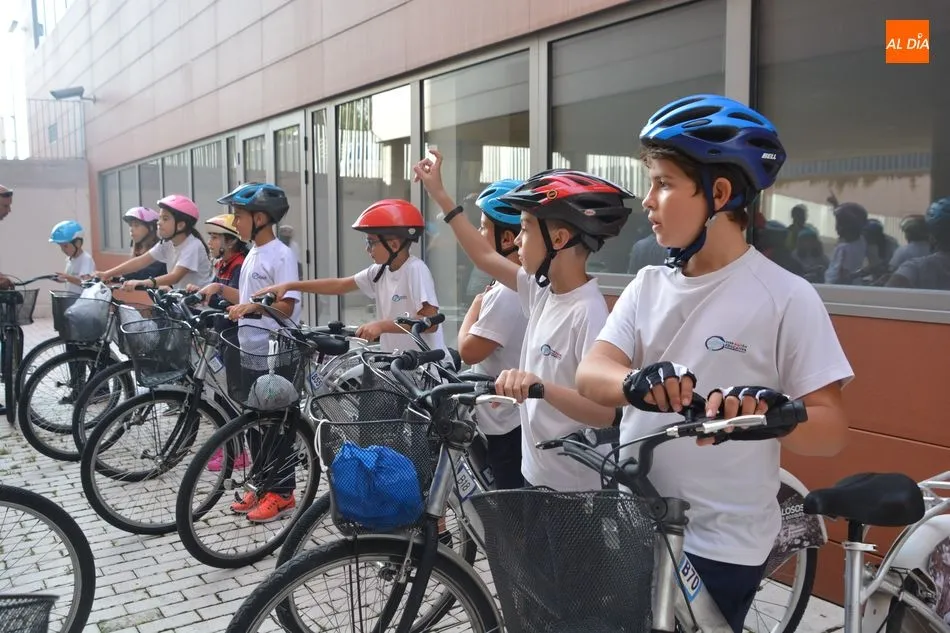 Foto 7 - La Polic&iacute;a Local imparte lecciones de educaci&oacute;n vial a escolares de la ciudad