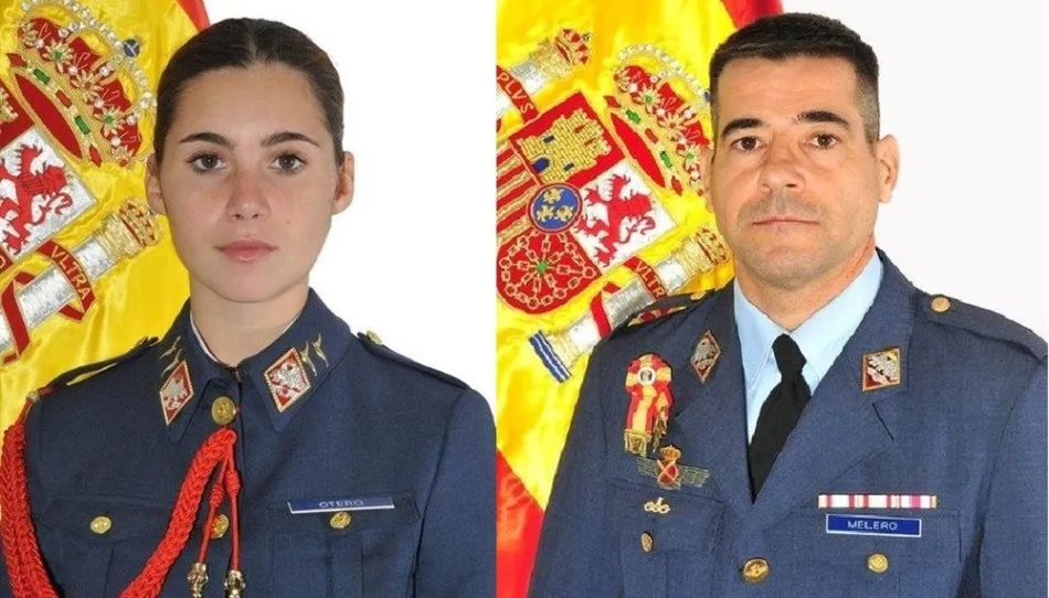 El comandante Daniel Melero, de 50 años y natural de Cádiz; y la alférez alumna Rosa María Almirón, de 20 años y natural de Lucena (Córdoba)