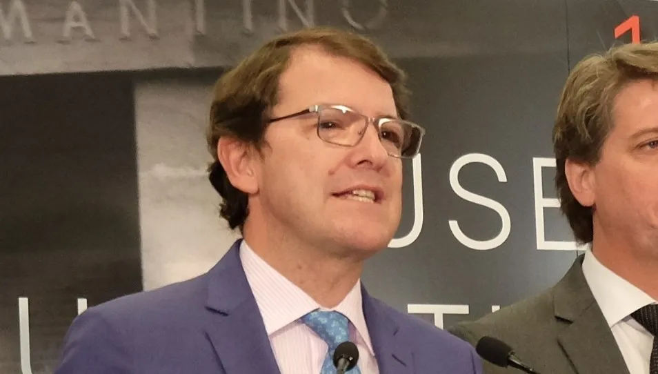 El presidente de la Junta ha asistido este miércoles en Soria a la inauguración de la exposición con motivo del centenario de la creación del Museo Numantino