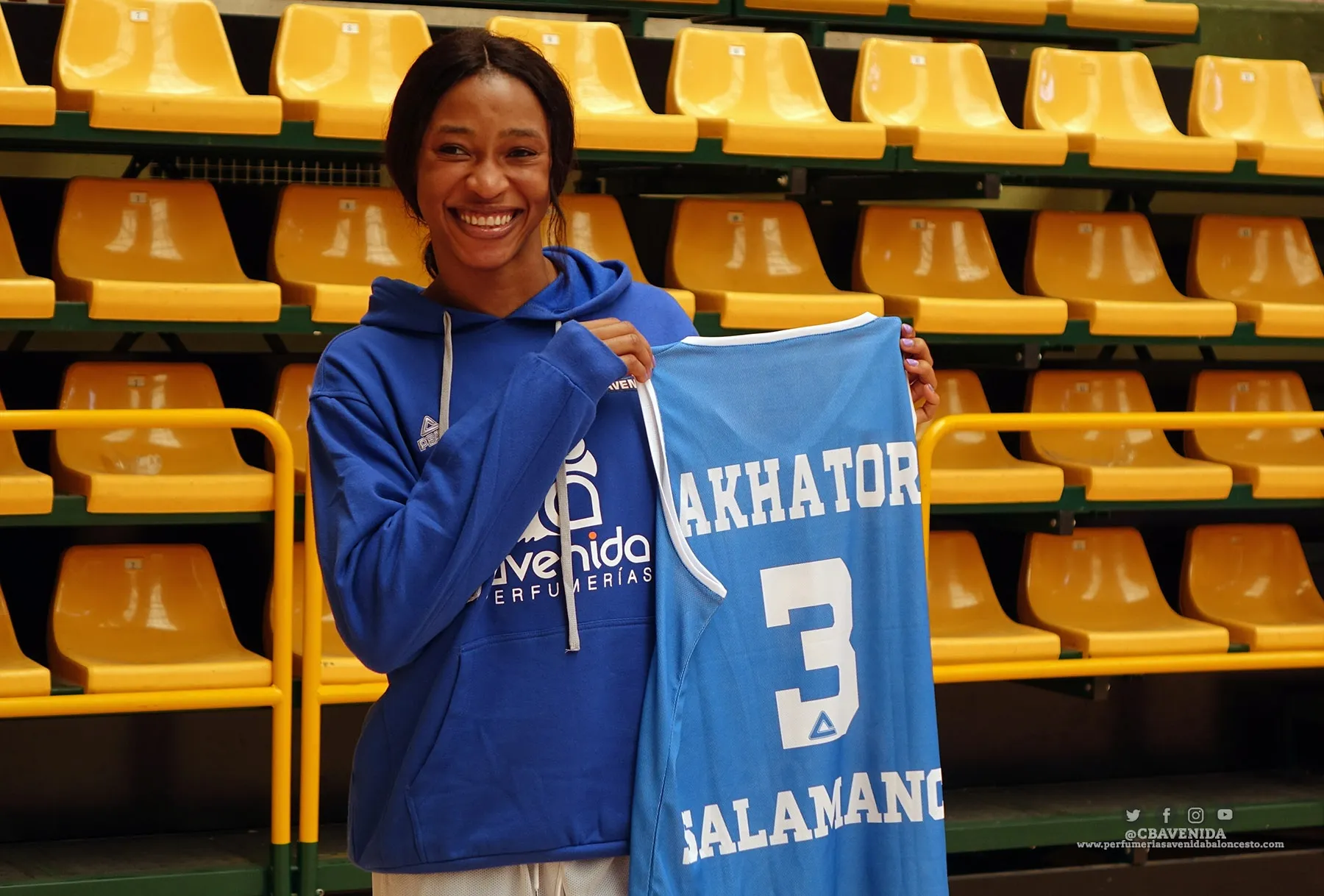 Evelyn Akhator, en su presentación / CB Avenida