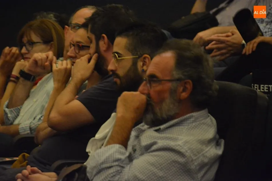 Foto 8 - La OSAE celebra sus charlas por el 50&ordm; aniversario de la llegada del hombre a la luna  