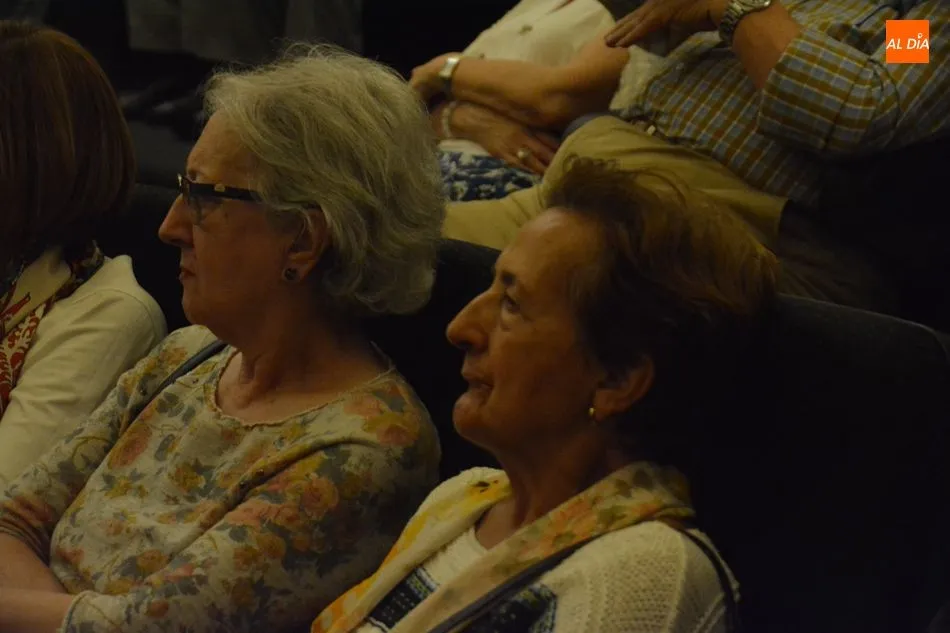 Foto 7 - La OSAE celebra sus charlas por el 50&ordm; aniversario de la llegada del hombre a la luna  