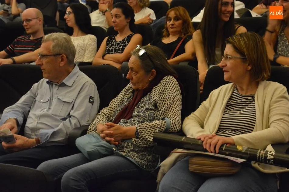 Foto 2 - La OSAE celebra sus charlas por el 50&ordm; aniversario de la llegada del hombre a la luna  