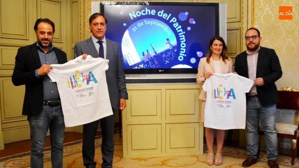 Presentación de esta programación con el alcalde de Salamanca, Carlos García Carbayo, acompañado de la concejala de Cultura, María Victoria Bermejo, del concejal de Turismo, Fernando Castaño, y del concejal de Juventud, Daniel Llanos
