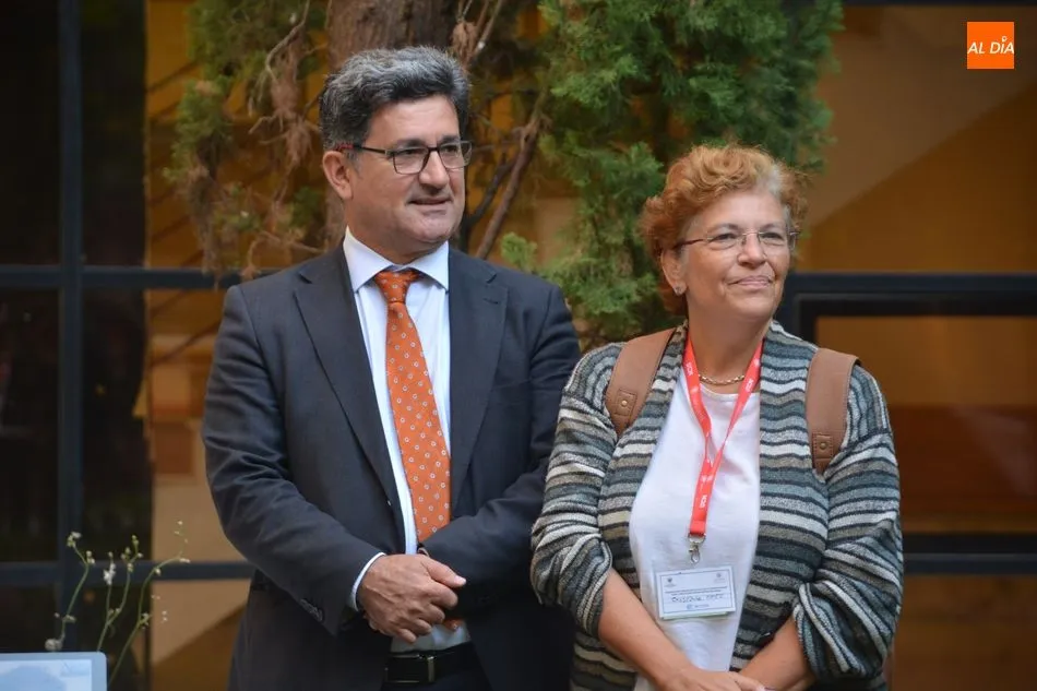 Foto 8 - La USAL re&uacute;ne a expertos en la relaci&oacute;n de menores con los dispositivos m&oacute;viles