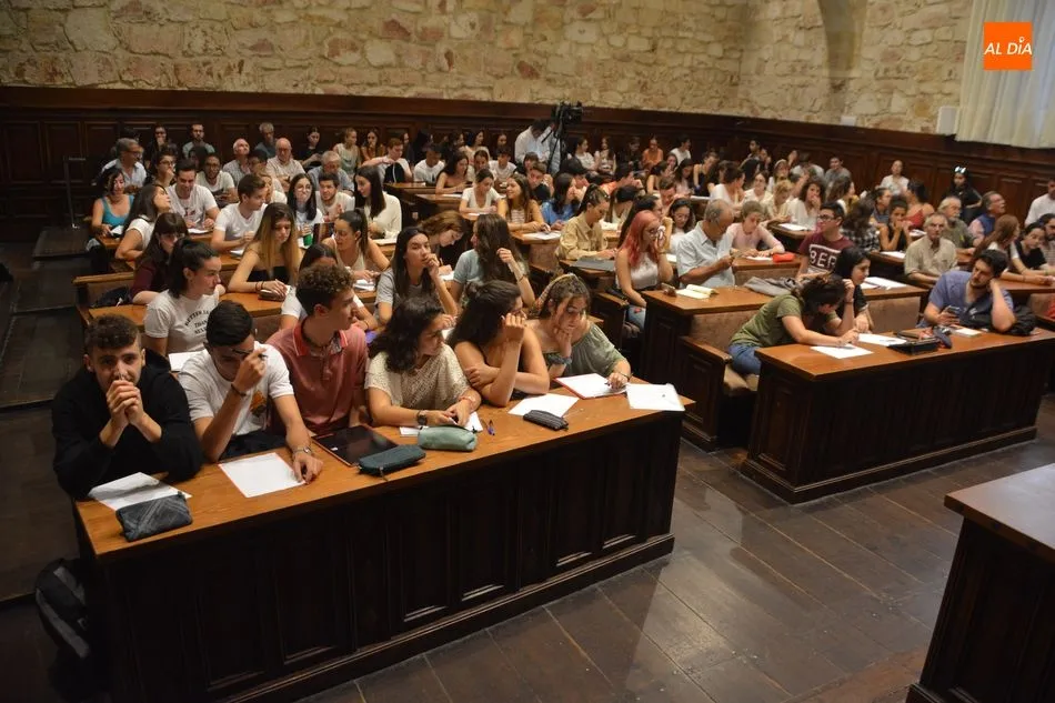 Foto 10 - Roberto Blanco Vald&eacute;s protagoniza una nueva sesi&oacute;n del ciclo &lsquo;Di&aacute;logos sobre Catalu&ntilde;a&rsquo;