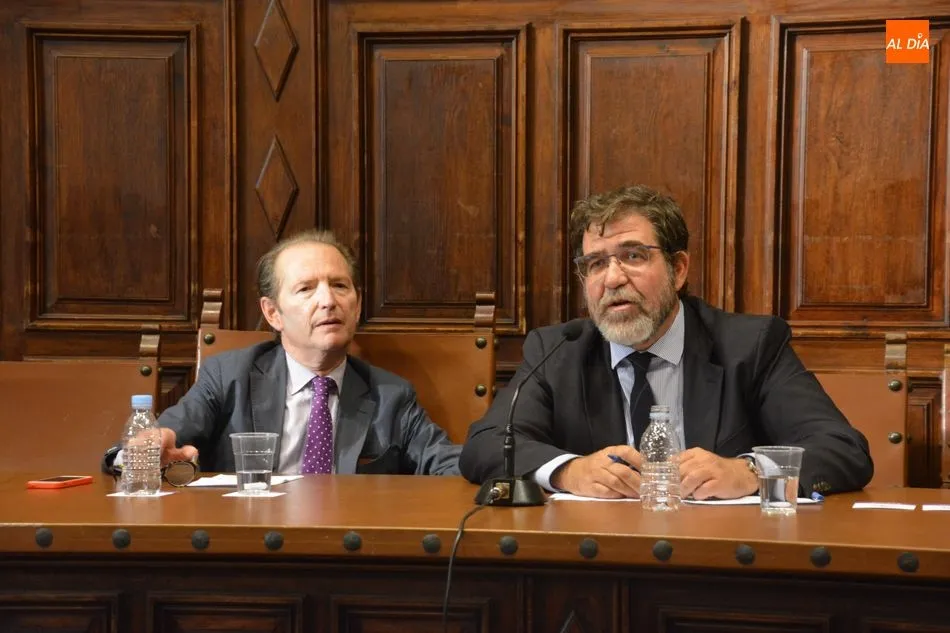 Foto 2 - Roberto Blanco Vald&eacute;s protagoniza una nueva sesi&oacute;n del ciclo &lsquo;Di&aacute;logos sobre Catalu&ntilde;a&rsquo;