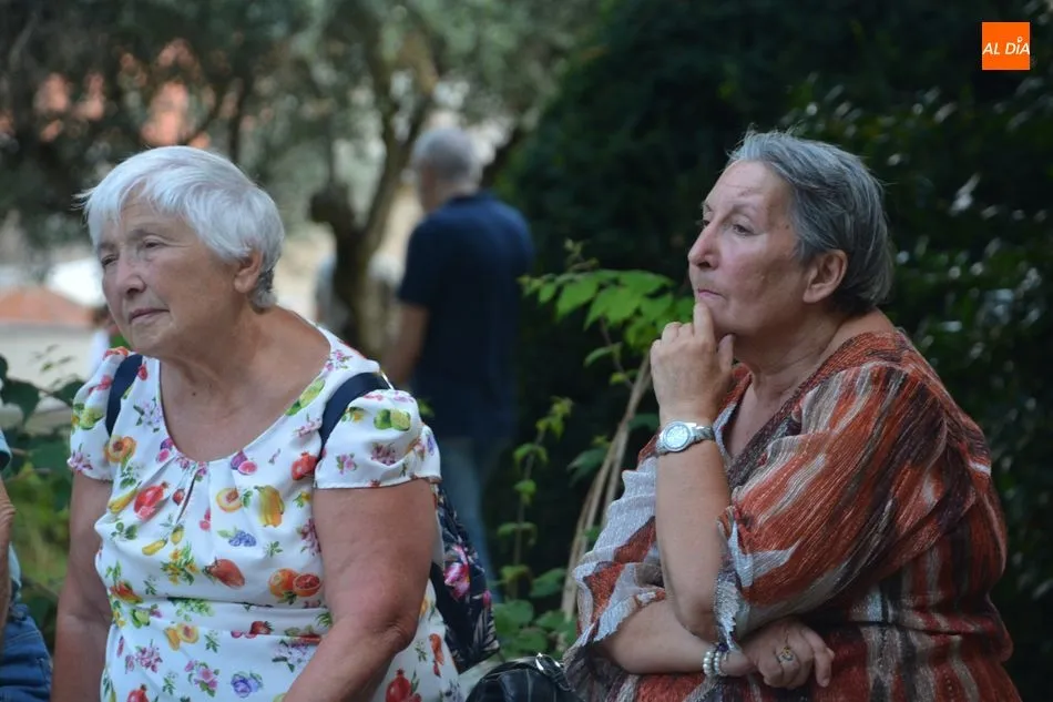 Foto 5 - La Semana de la Movilidad contin&uacute;a con un paseo guiado para personas mayores por los parques de...