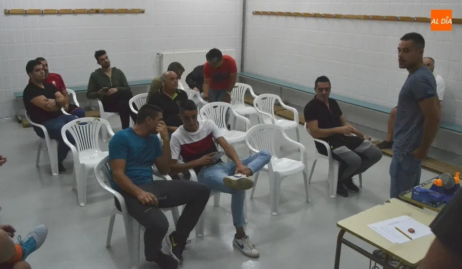 Repartidas las horas de juego que tiene libres el Pabellón Eladio Jiménez  