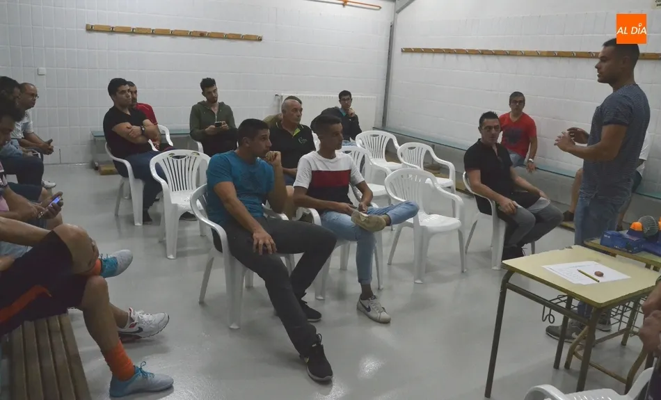 Foto 3 - Repartidas las horas de juego que tiene libres el Pabell&oacute;n Eladio Jim&eacute;nez  