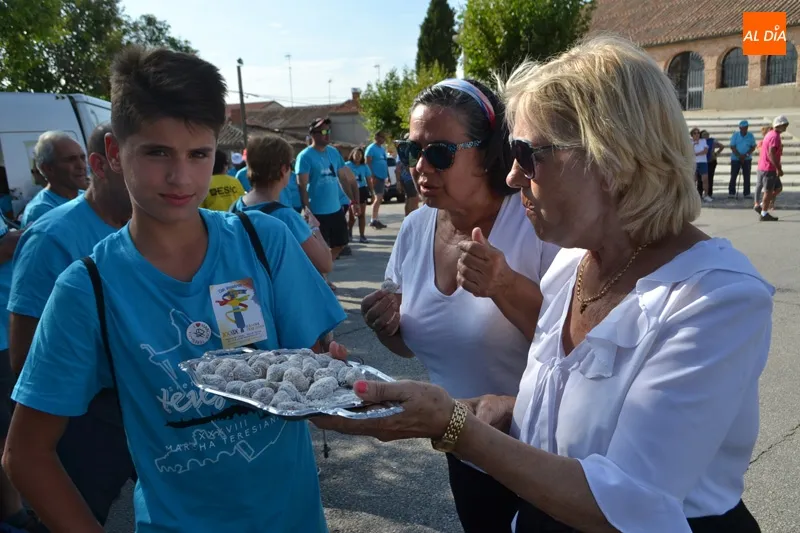 Foto 10 - La &lsquo;Comuni&oacute;n de los Higos&rsquo; revive en Aldeaseca el ultimo alto en el camino de Santa Teresa...