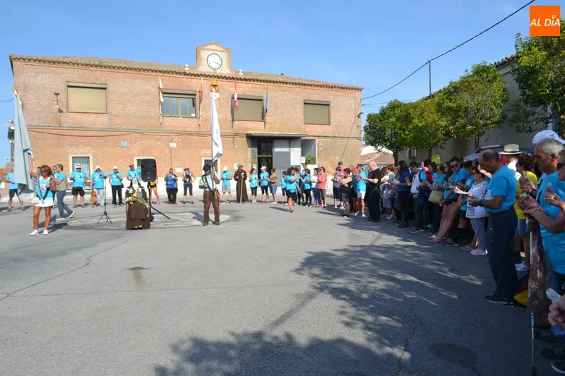 Foto 4 - La &lsquo;Comuni&oacute;n de los Higos&rsquo; revive en Aldeaseca el ultimo alto en el camino de Santa Teresa...