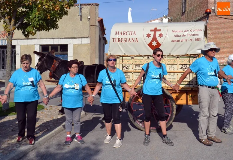 Foto 2 - La &lsquo;Comuni&oacute;n de los Higos&rsquo; revive en Aldeaseca el ultimo alto en el camino de Santa Teresa...