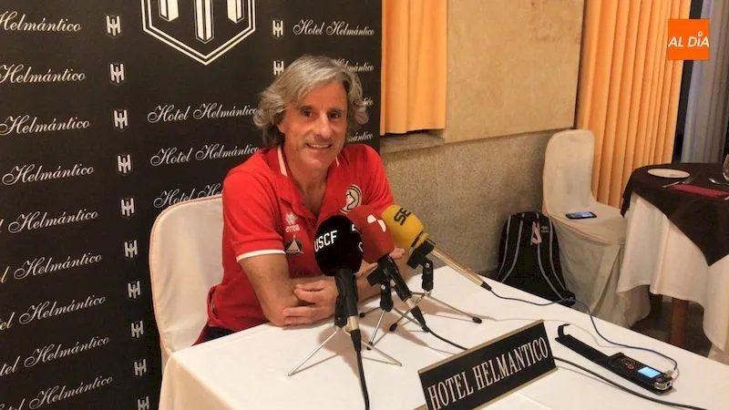 Roberto Aguirre durante la rueda de prensa / Pedro Zaballos