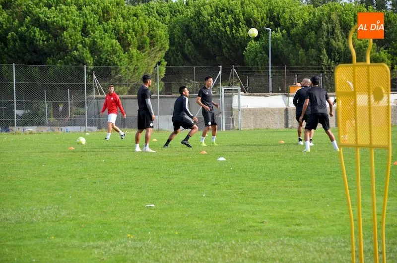 Foto 7 - El Salamanca UDS ultima la visita del Logro&ntilde;&eacute;s al Helm&aacute;ntico
