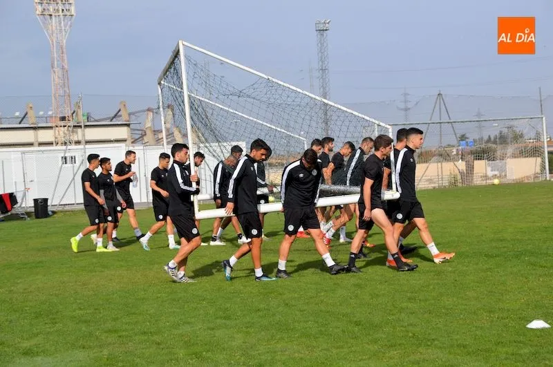 Foto 6 - El Salamanca UDS ultima la visita del Logro&ntilde;&eacute;s al Helm&aacute;ntico
