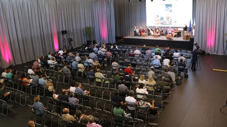 Foto 5 - La Red Estatal del Casta&ntilde;o analiza los retos del sector en un encuentro europeo celebrado en...