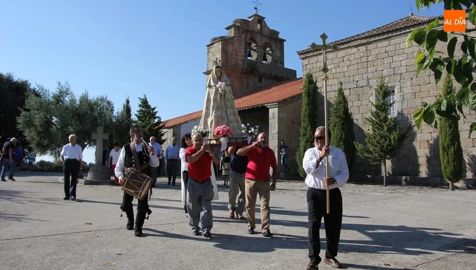 Procesión de la Virgen del Rosario en Sardón de los Frailes / MARIBEL SÁNCHEZ