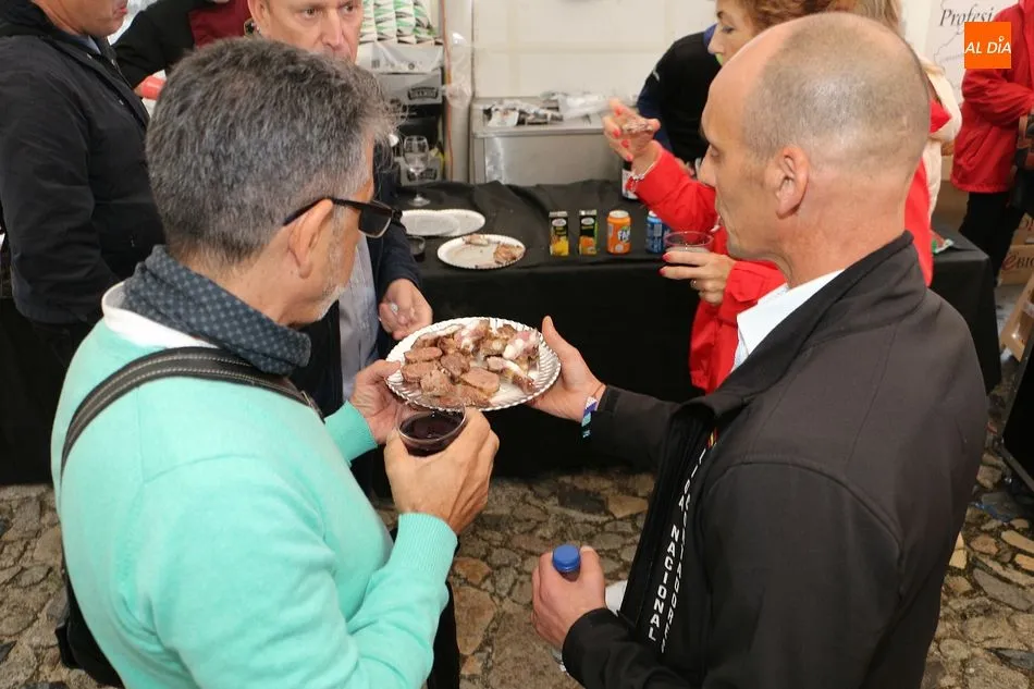 Foto 9 - Arranca la I Feria de la Sierra de Francia con el mejor sabor