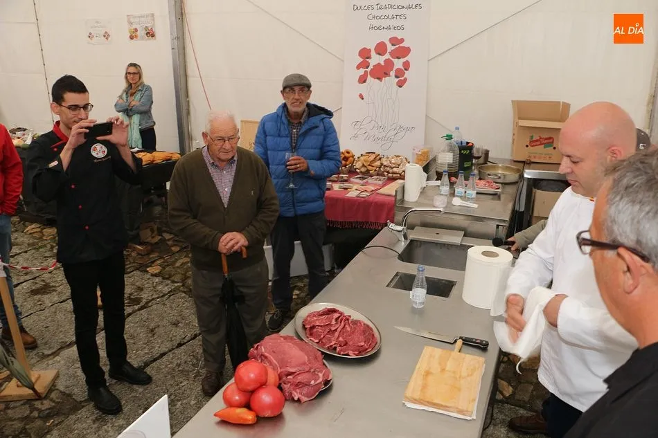 Foto 5 - Arranca la I Feria de la Sierra de Francia con el mejor sabor