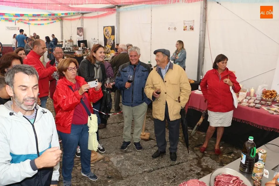 Foto 2 - Arranca la I Feria de la Sierra de Francia con el mejor sabor