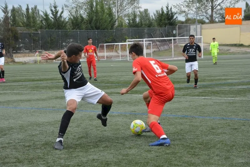 Acción del encuentro entre el Santa Marta y el Burgos / Lydia González