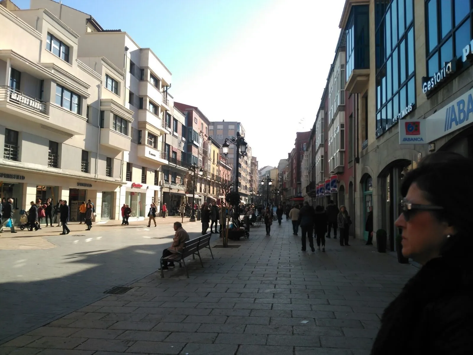 Agentes de la Jefatura Superior de Policía de Asturias investigan la muerte de una mujer transexual / Europa Press