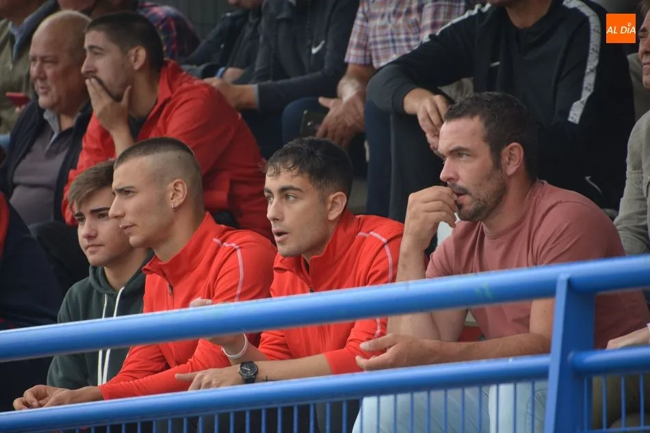 Foto 2 - El Santa Marta vence por la m&iacute;nima al Burgos y contin&uacute;a invicto (1-0)