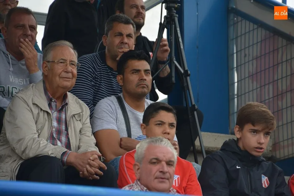 Foto 11 - El Santa Marta vence por la m&iacute;nima al Burgos y contin&uacute;a invicto (1-0)