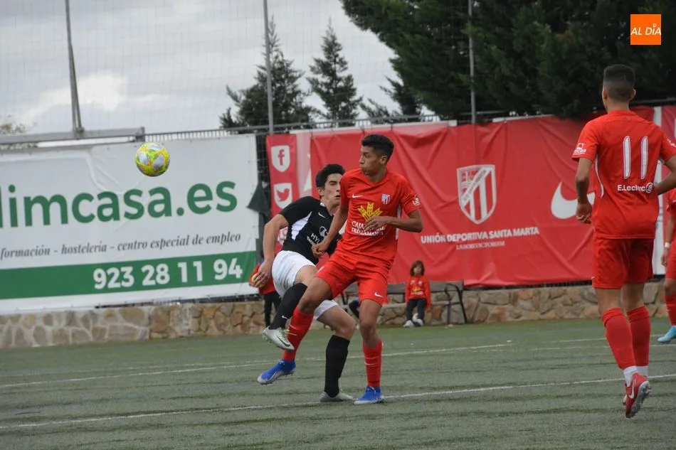 Foto 6 - El Santa Marta vence por la m&iacute;nima al Burgos y contin&uacute;a invicto (1-0)