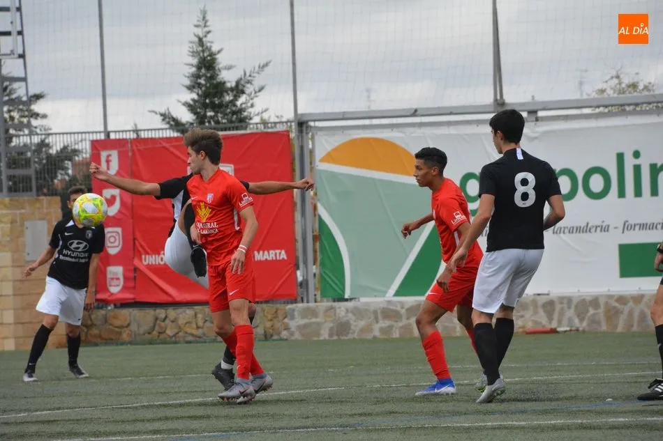 Foto 5 - El Santa Marta vence por la m&iacute;nima al Burgos y contin&uacute;a invicto (1-0)