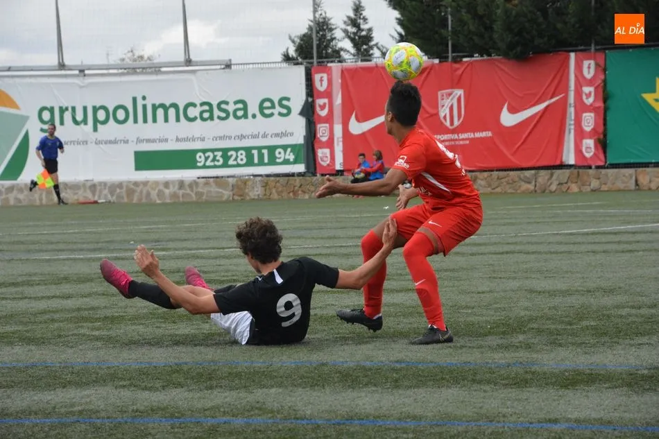 Foto 4 - El Santa Marta vence por la m&iacute;nima al Burgos y contin&uacute;a invicto (1-0)