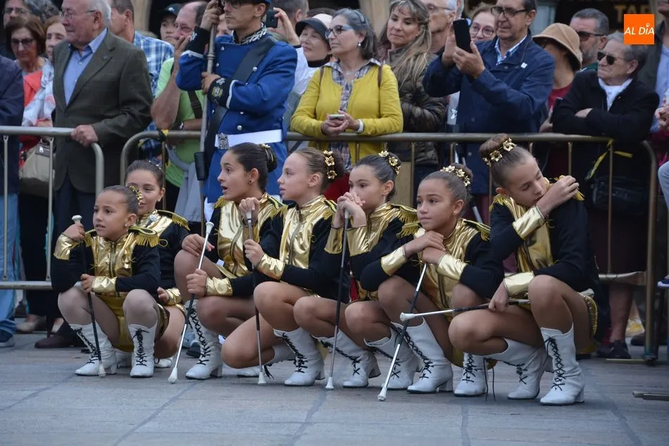 Foto 5 - AFA Salamanca suelta un millar de globos para celebrar el D&iacute;a Mundial del Alzheimer