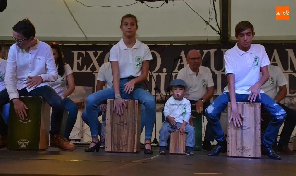 Foto 2 - Un jovenc&iacute;simo cajonero causa sensaci&oacute;n en la Feria  